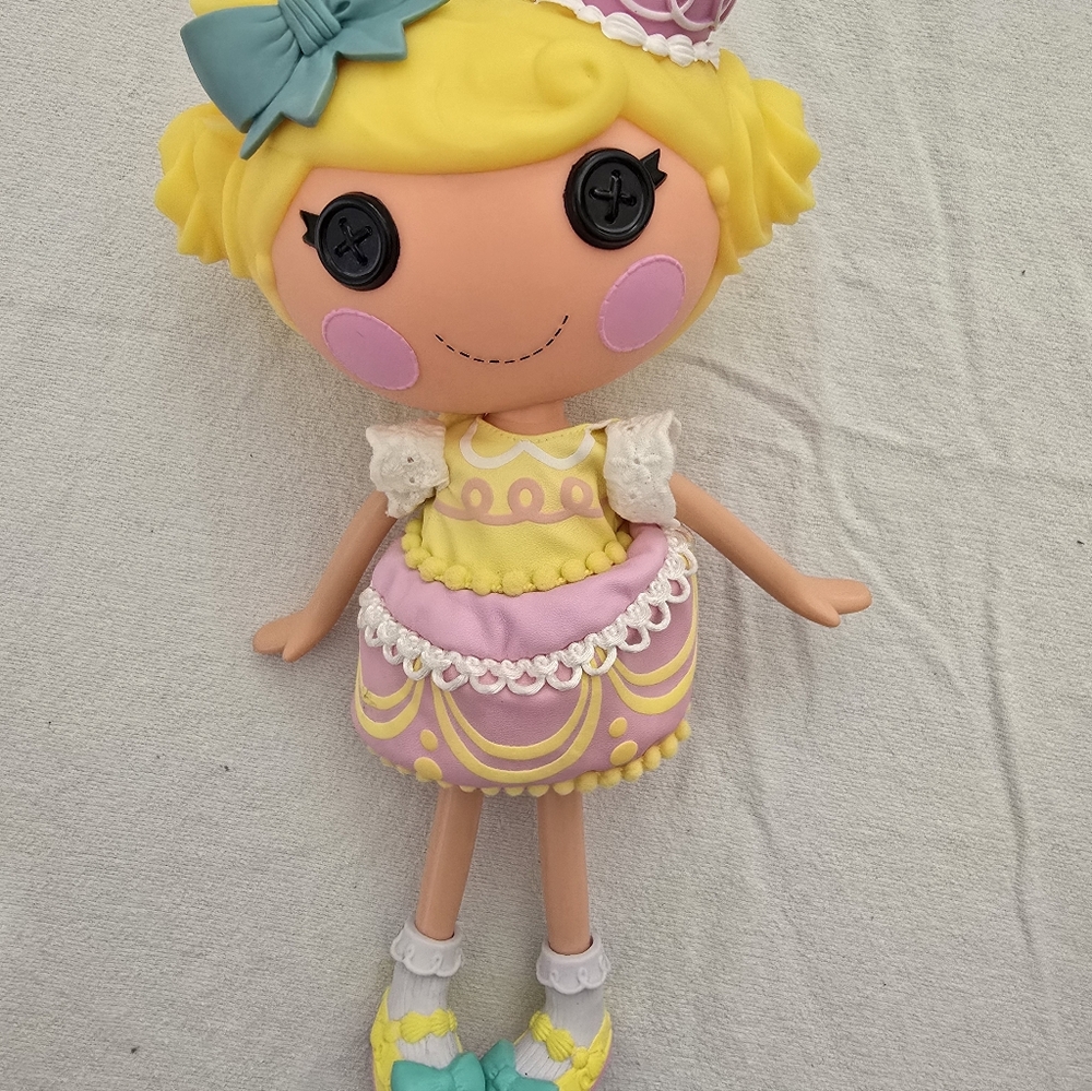 Lalaloopsy Candle Slice O'Cake Doll 2009 Full Size W/ Lil Sister 2014 EUC - Picture 3 of 16